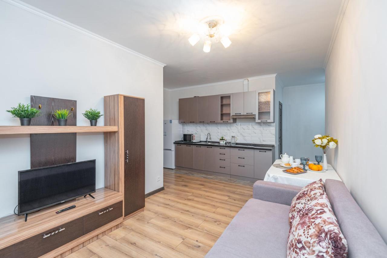 Жк Sauran Towers Comfort Астана Екстериор снимка